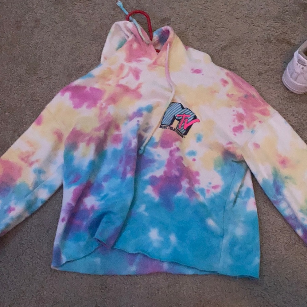 MTV crop top